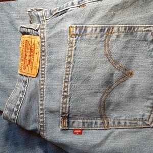 569 Levi's